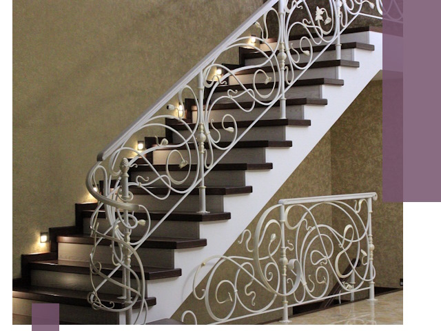 Кованые лестницы под ключ в Новодвинске — изготовление и монтаж