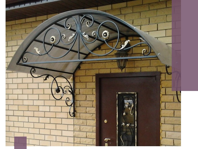 Изготовление козырьков из металла под ключ в Новодвинске