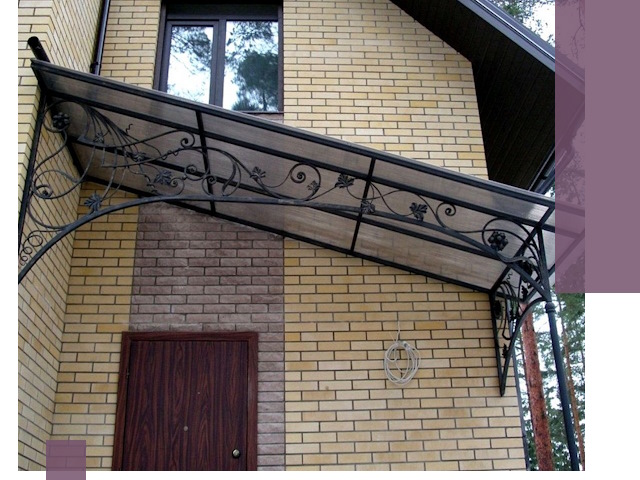 Односкатные козырьки из металла под ключ в Новодвинске