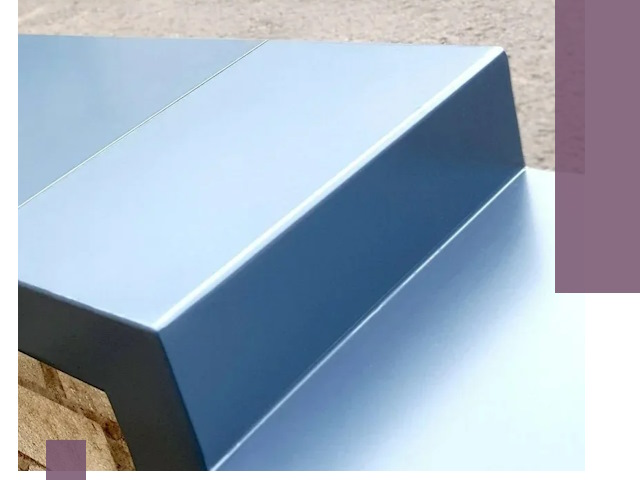 Крышки на парапет в Новодвинске: изготовление и монтаж под ключ