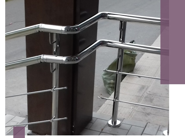 Монтаж поручней из нержавеющей стали в Новодвинске качественно и быстро